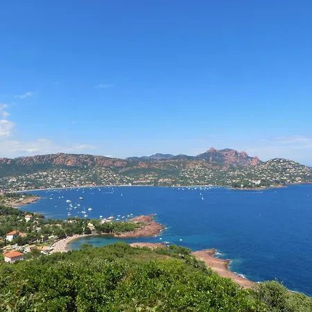Appartement Agay Cap Esterel Village G1 - T2 Large Jardin - Ref: 55la *